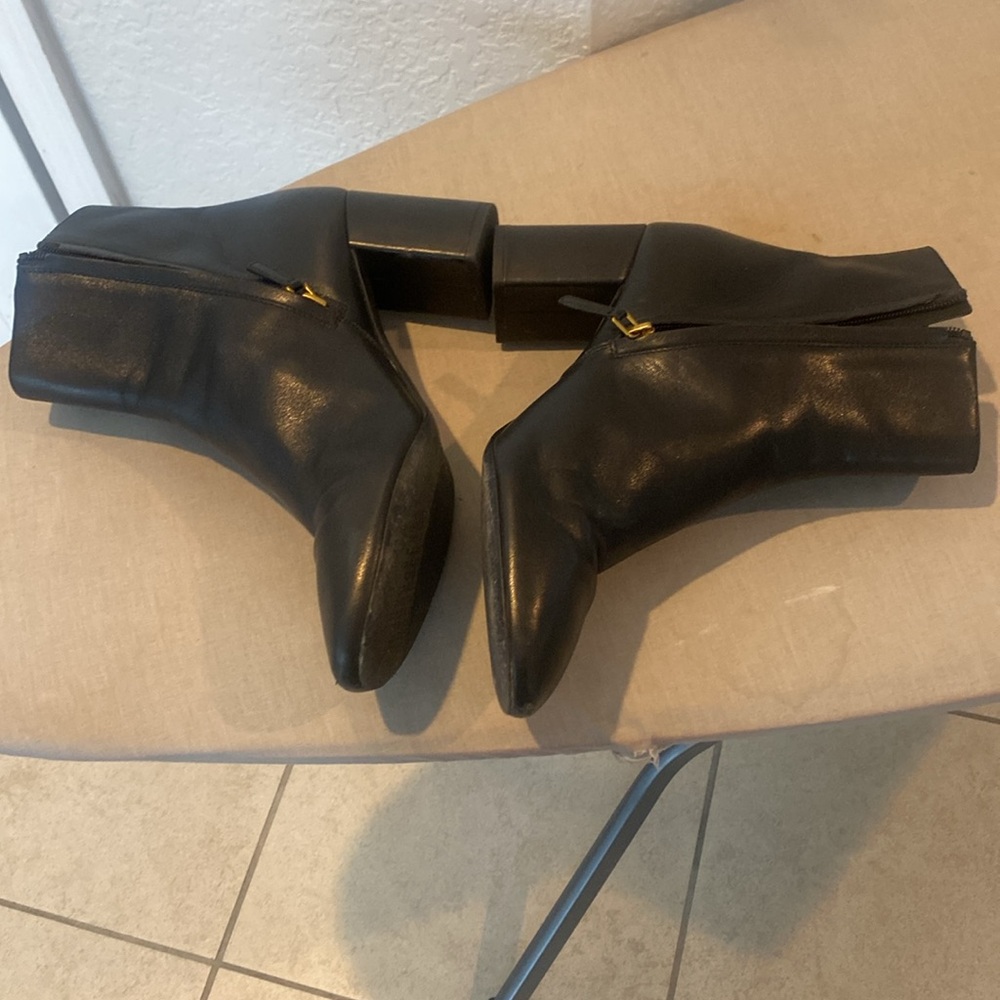 TORY BURCH BROOKE LEATHER ANKLE BOOTS - Picture 5 of 14